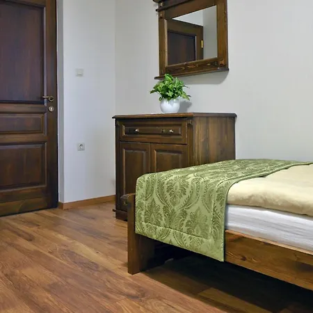 Vincze Vendeghaz Konukevi 3*